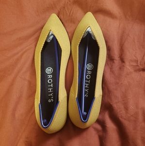 Rothy's marigold points